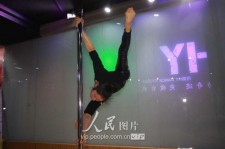 泰州钢管舞女神(女星钢管舞)