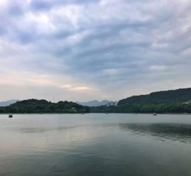 泰州杭州自助游(杭州自助游旅游攻略)