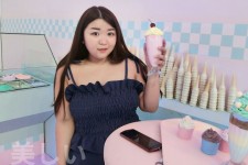 泰州胖模(胖模特穿衣搭配图片)