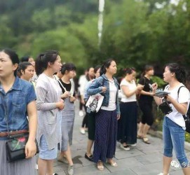 泰州中国的曲男伴游的简单介绍