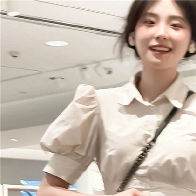 泰州高端纯出女孩雇用(高端名媛定造)奢华游艇豪侈生活月入50W