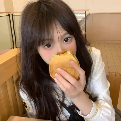 泰州伴游女生李心怡的资料