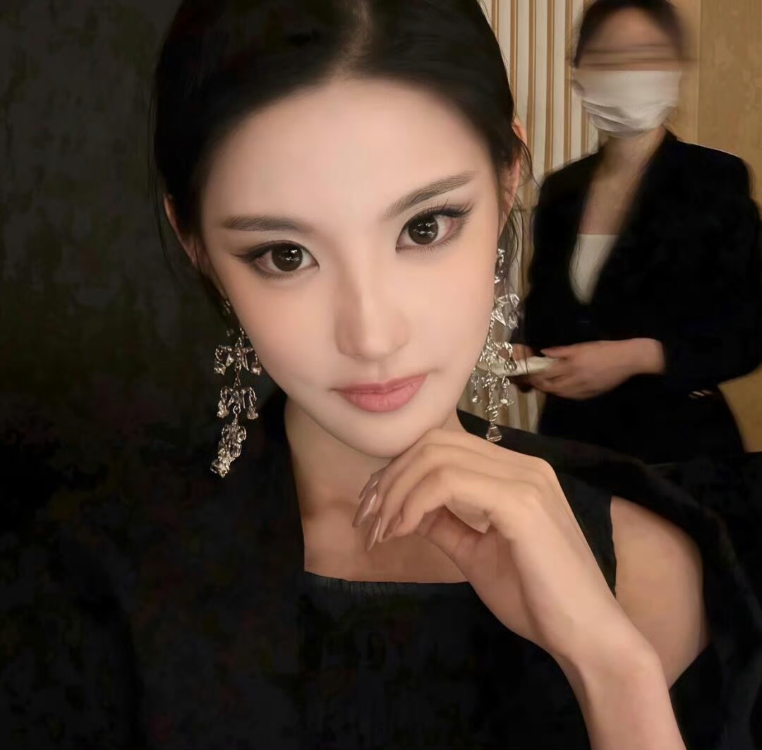 泰州伴游女生 | Isabella Chen的资料